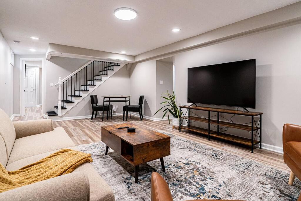 Essential Escape Villa Radcliff Екстериор снимка